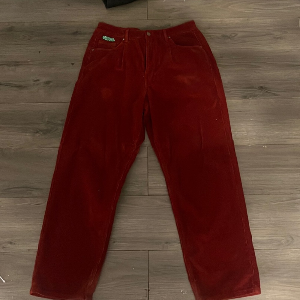 read, corduroy, empires, size large